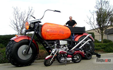 Огромная шина на мотоцикле