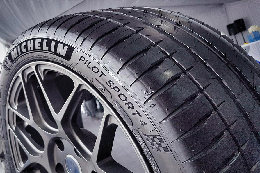 Michelin Pilot Sport 4